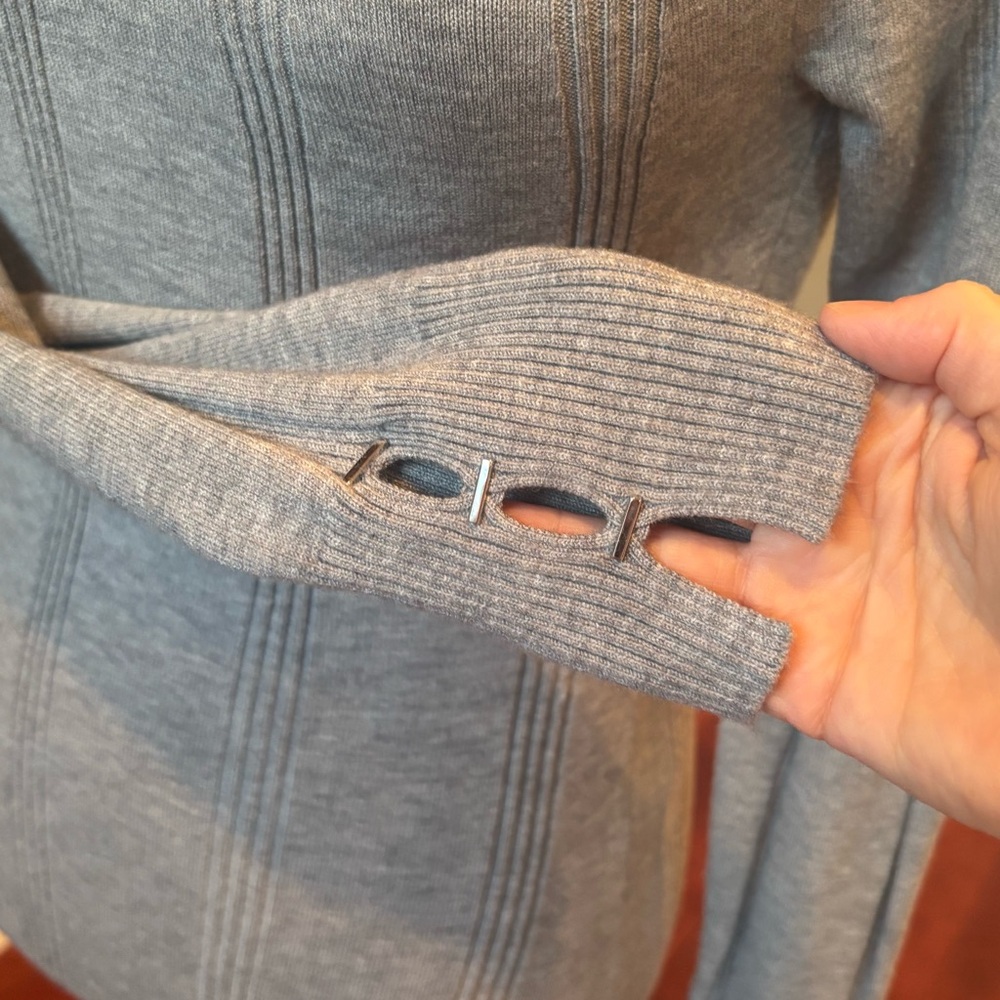 WHBM Sweater - Picture 2 of 3